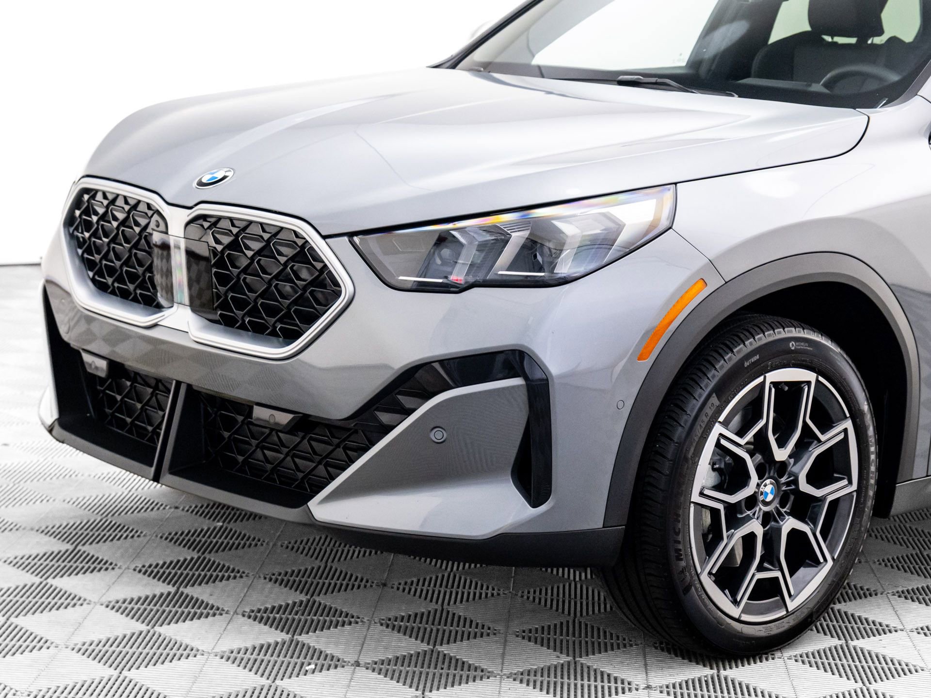 Certified 2025 BMW X2 xDrive28i w/ Premium Package image 37
