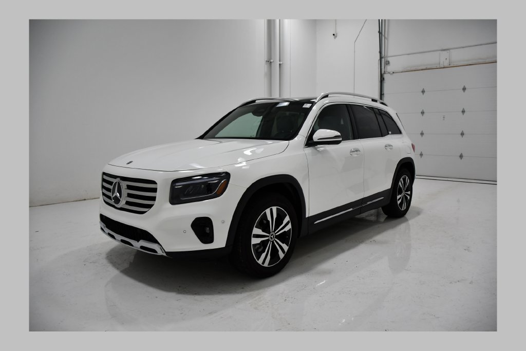 Used 2026 Mercedes-Benz GLB 250 4MATIC image 1