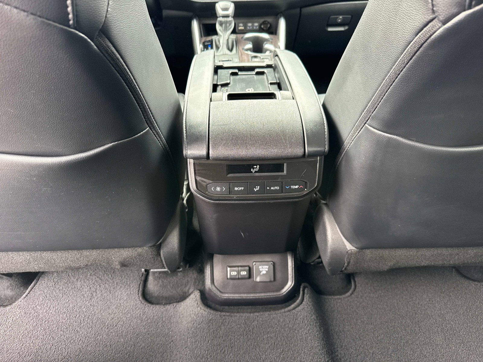 Used 2022 Toyota Highlander Limited image 18