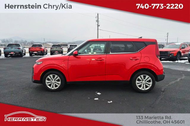 Used 2022 Kia Soul LX image 4