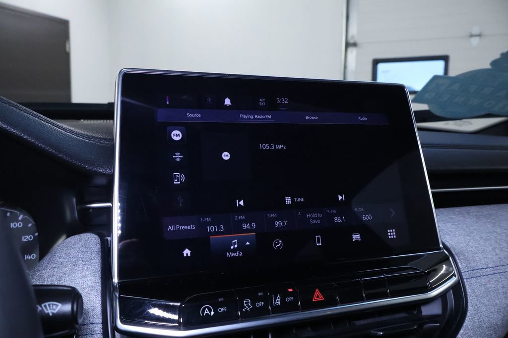 Used 2024 Jeep Compass Latitude image 27