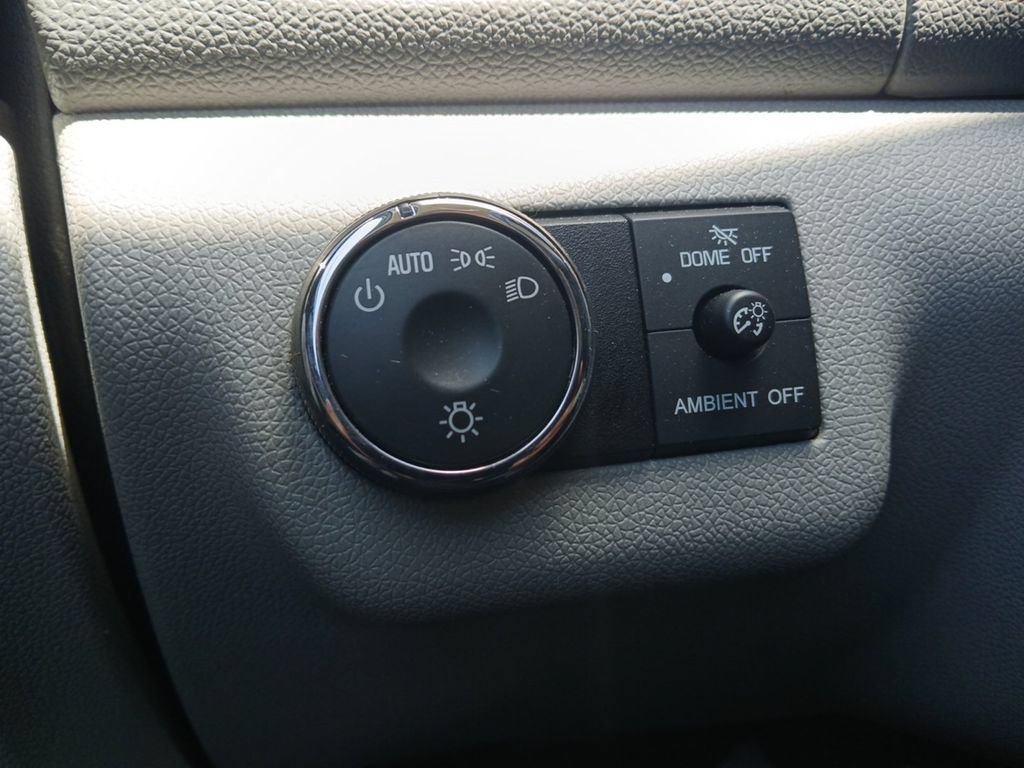 Used 2015 Buick Enclave Leather FWD image 23