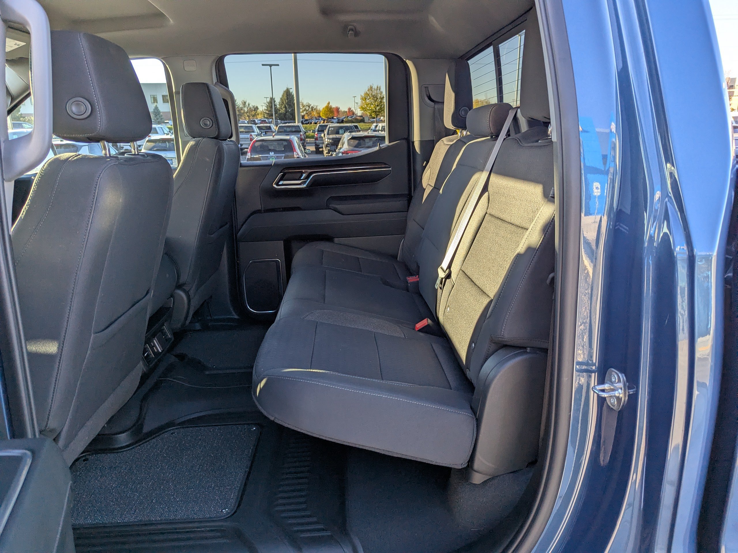 Certified 2024 Chevrolet Silverado 1500 LT AWD/4WD image 32