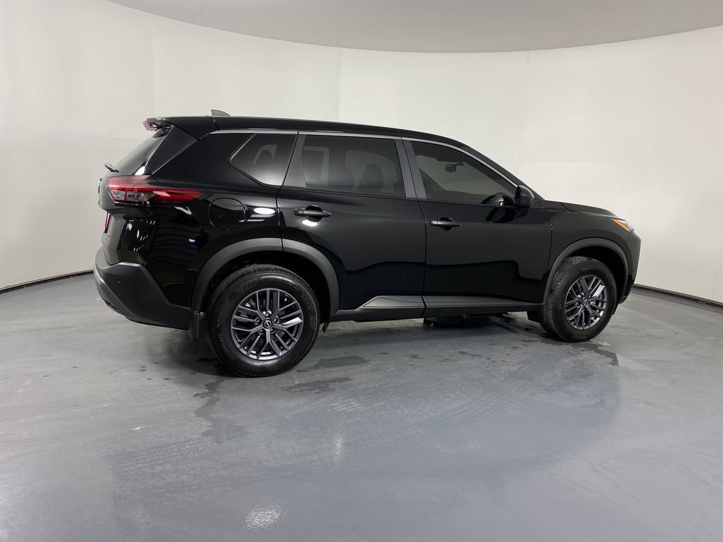 Used 2023 Nissan Rogue S image 6