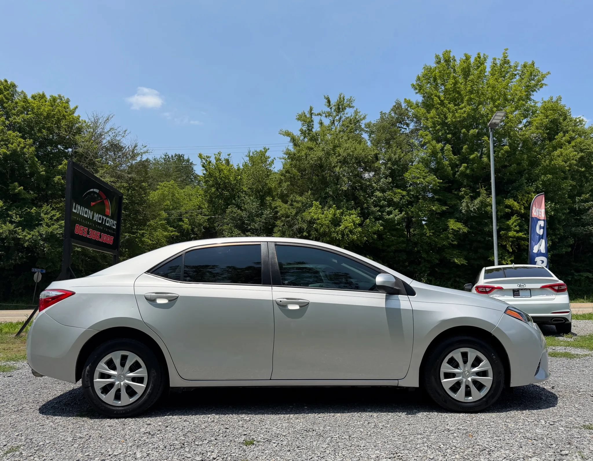 Used 2016 Toyota Corolla L FWD image 9