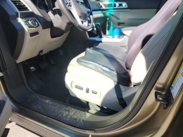 Used 2013 Ford Explorer XLT image 7