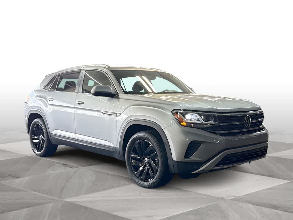 Certified 2023 Volkswagen Atlas Cross Sport SE w/ Panoramic Sunroof Package FWD video 2