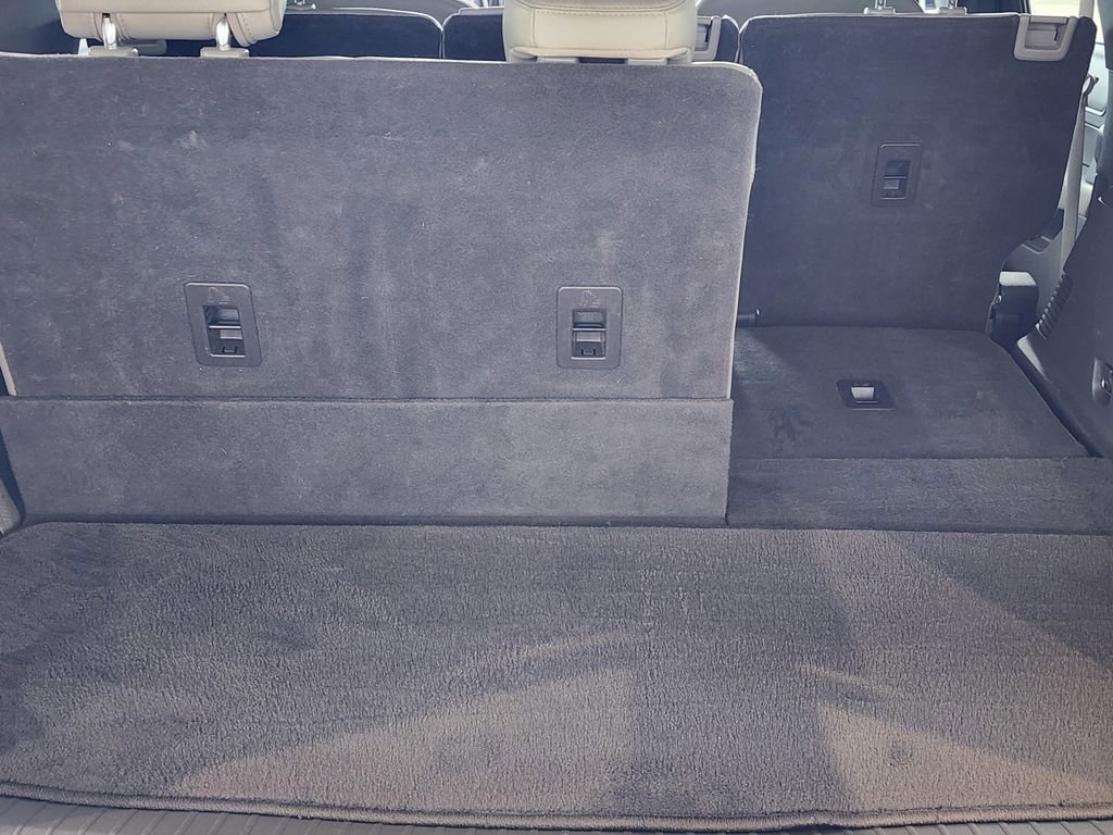 Used 2019 Ford Expedition XLT w/ Equipment Group 202A RWD image 10