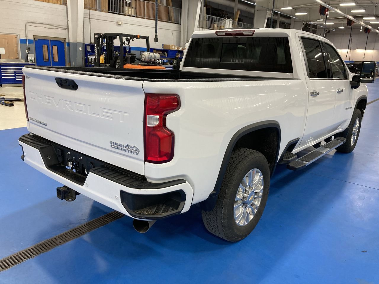 Used 2022 Chevrolet Silverado 3500 High Country AWD/4WD image 7