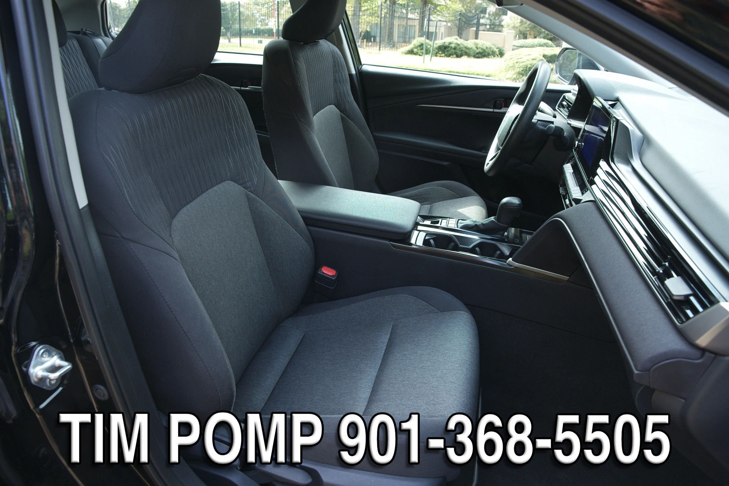 Used 2025 Toyota Camry LE FWD image 18