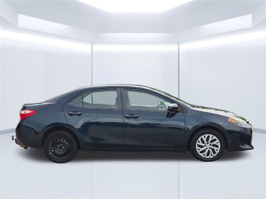 Used 2018 Toyota Corolla LE FWD image 9