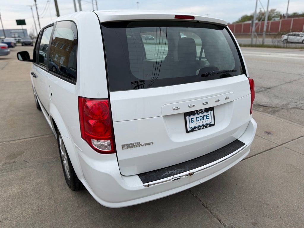 Used 2016 Dodge Grand Caravan American Value Package FWD image 6
