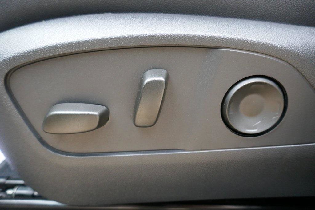 New 2026 Chevrolet Traverse RS image 24