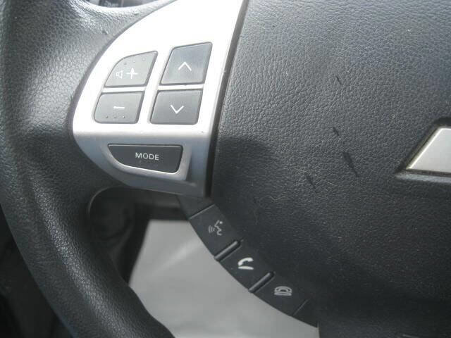 Used 2013 Mitsubishi Lancer SE image 20
