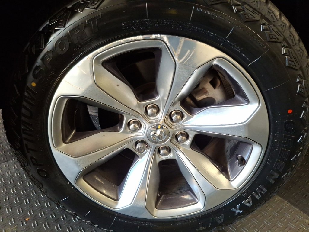 Used 2021 RAM 1500 Limited w/ Body Color Bumper Group image 4