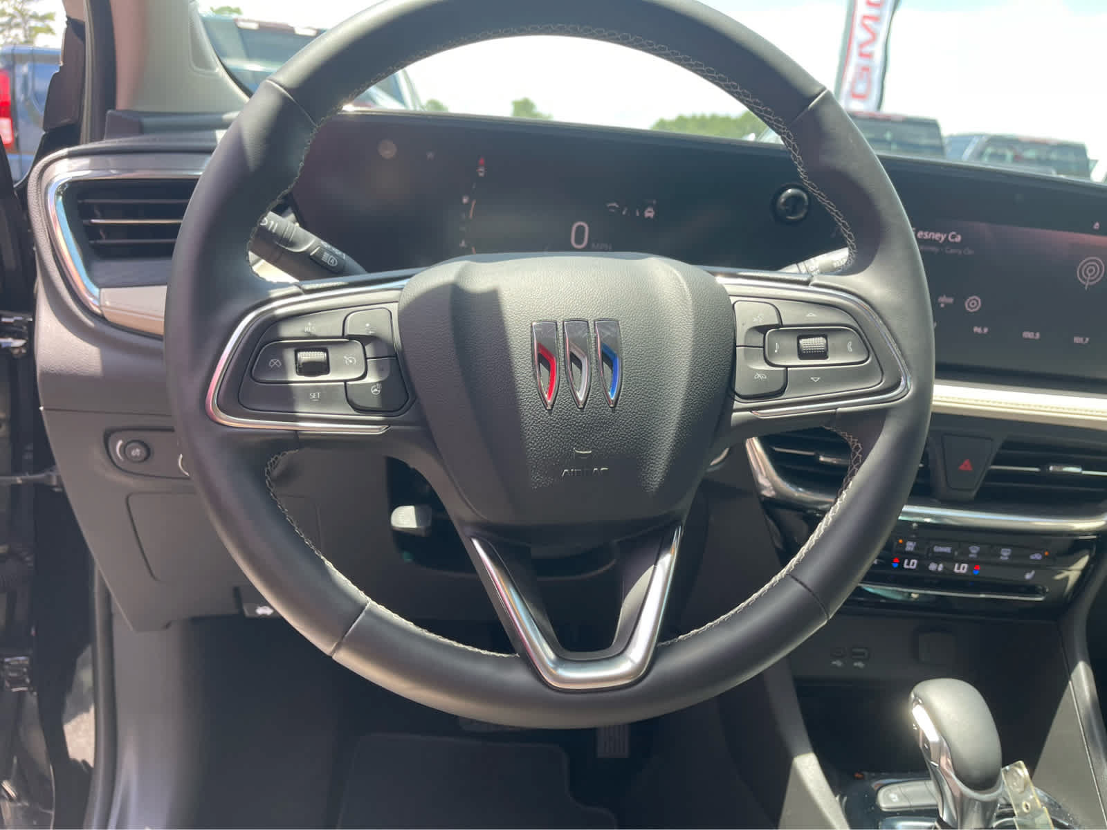 Used 2025 Buick Encore GX Avenir w/ Avenir Technology Package FWD image 15