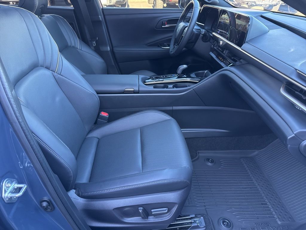Used 2026 Toyota Crown Limited image 23