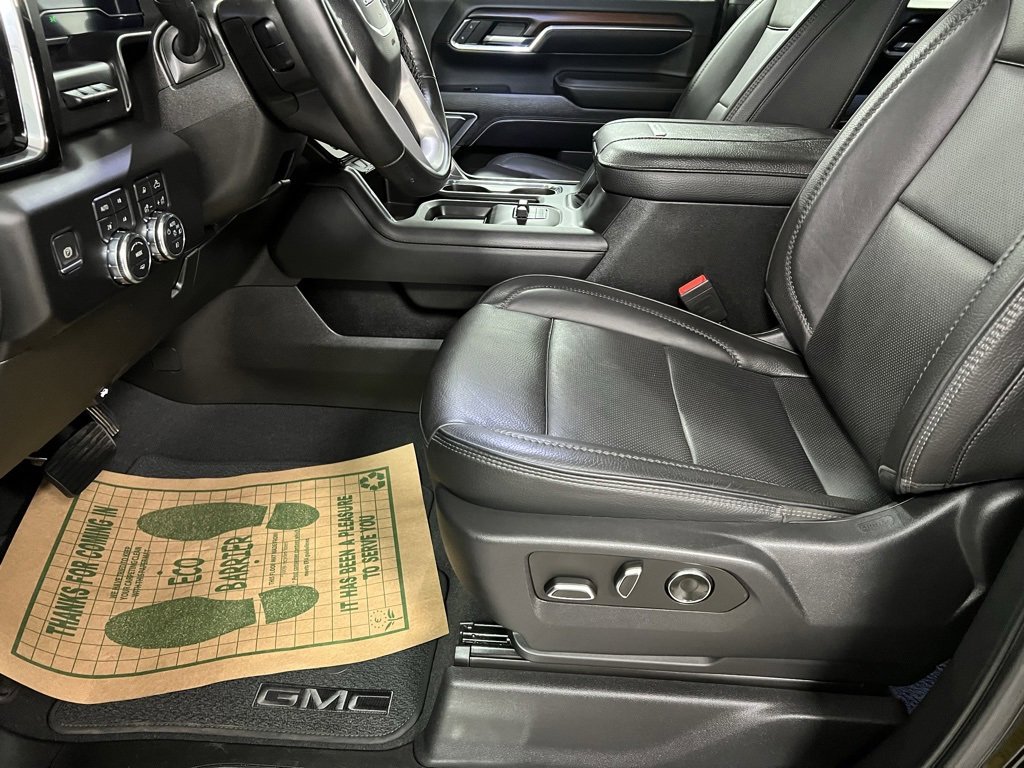 Used 2024 GMC Sierra 3500 Denali w/ Denali Reserve Package image 25