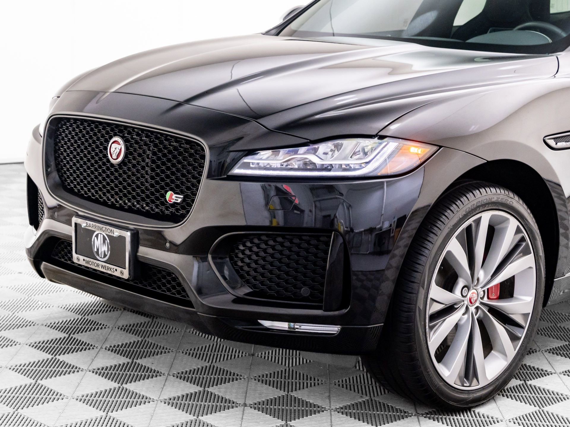 Used 2020 Jaguar F-PACE S image 34