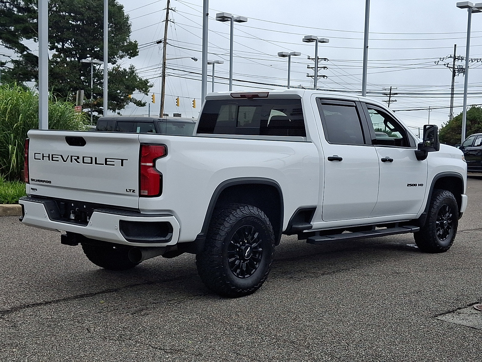 Used 2024 Chevrolet Silverado 2500 LTZ w/ LTZ Plus Package AWD/4WD image 11