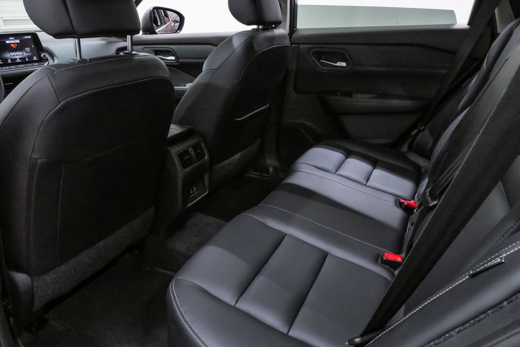 Used 2023 Nissan Rogue SL FWD image 11