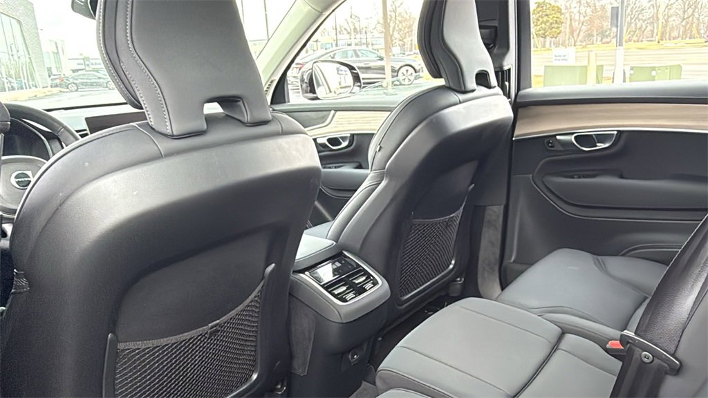 Certified 2025 Volvo XC90 B6 Plus image 26
