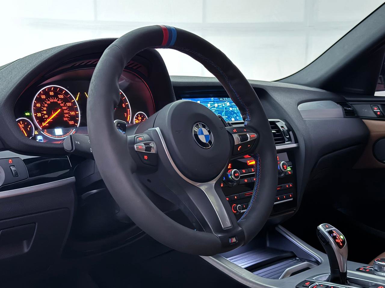 Used 2018 BMW X4 M40i image 21