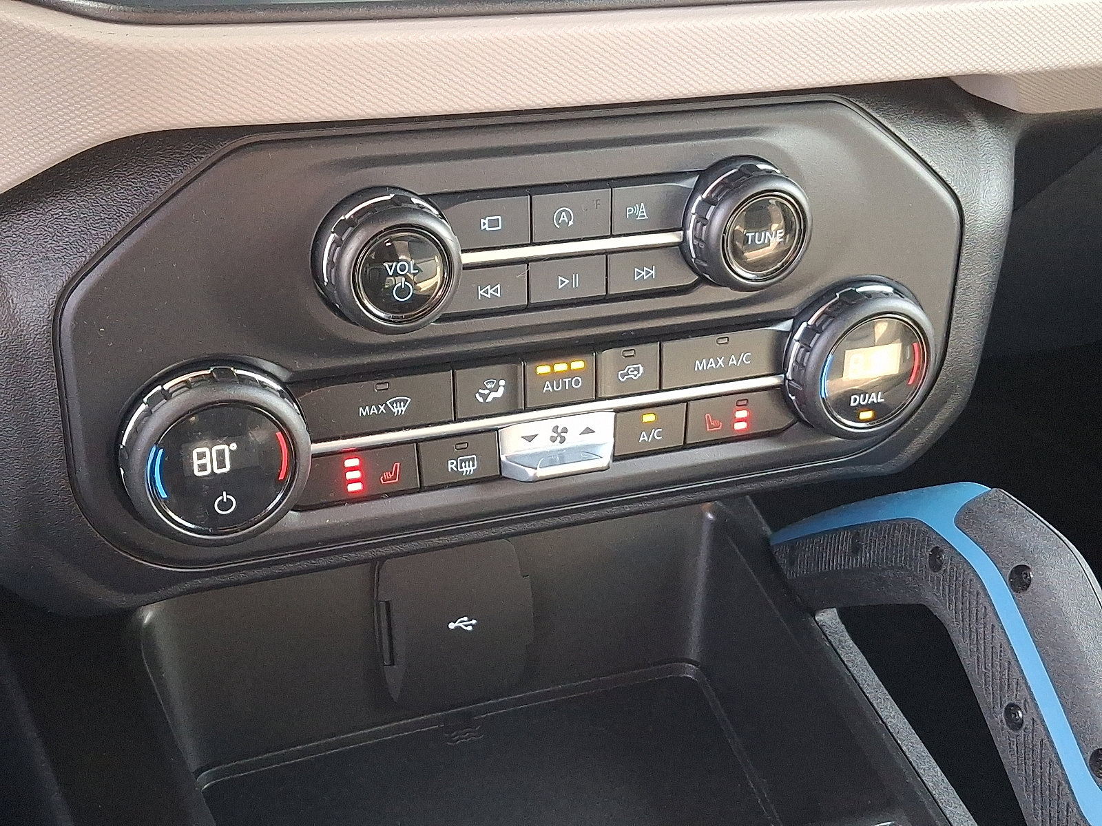 Used 2023 Ford Bronco Wildtrak image 15