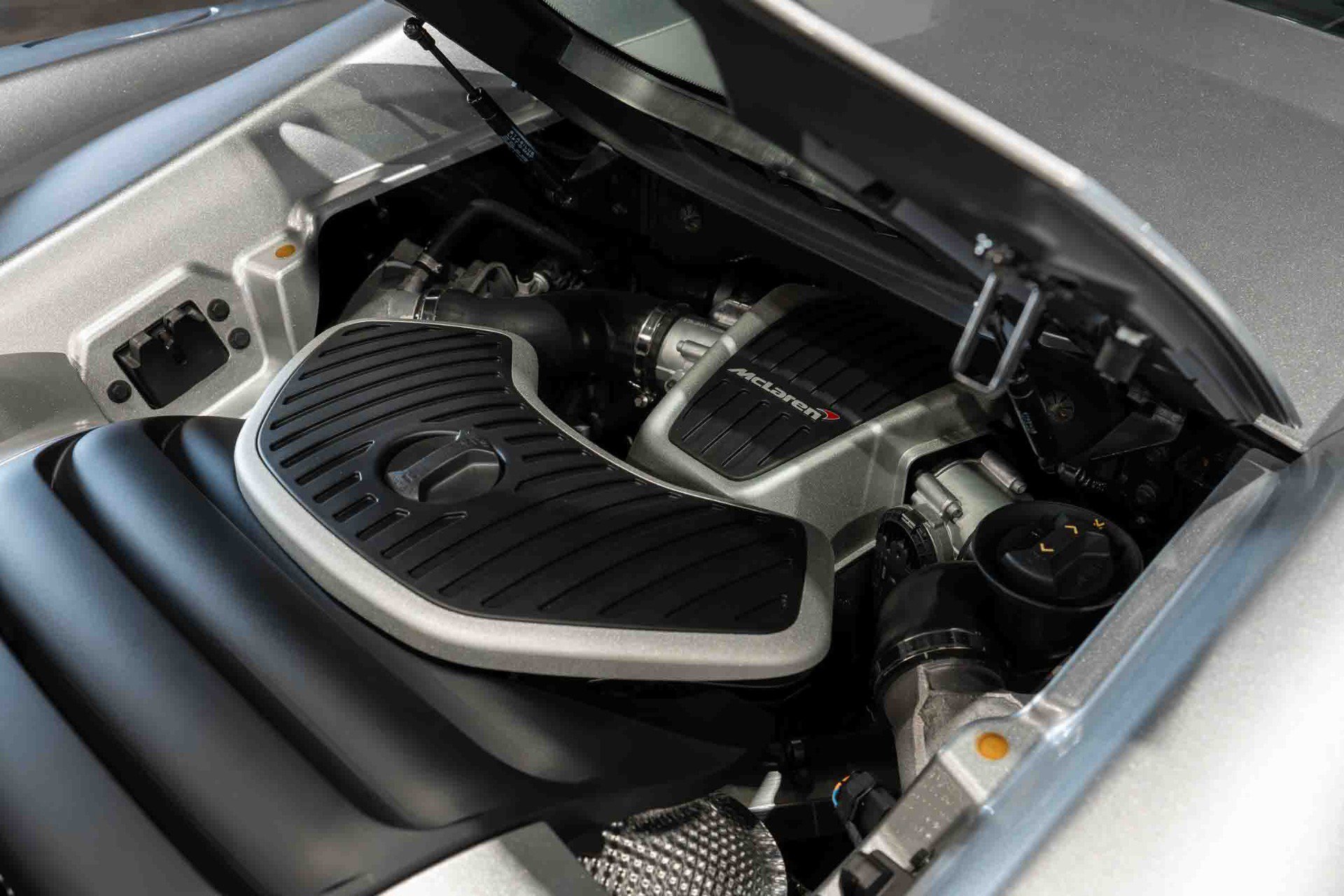 Used 2016 McLaren 650S Spider RWD image 39