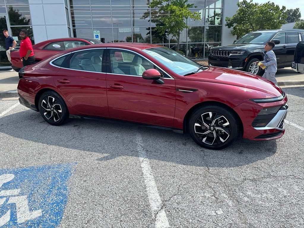 Used 2025 Hyundai Sonata SEL FWD image 36