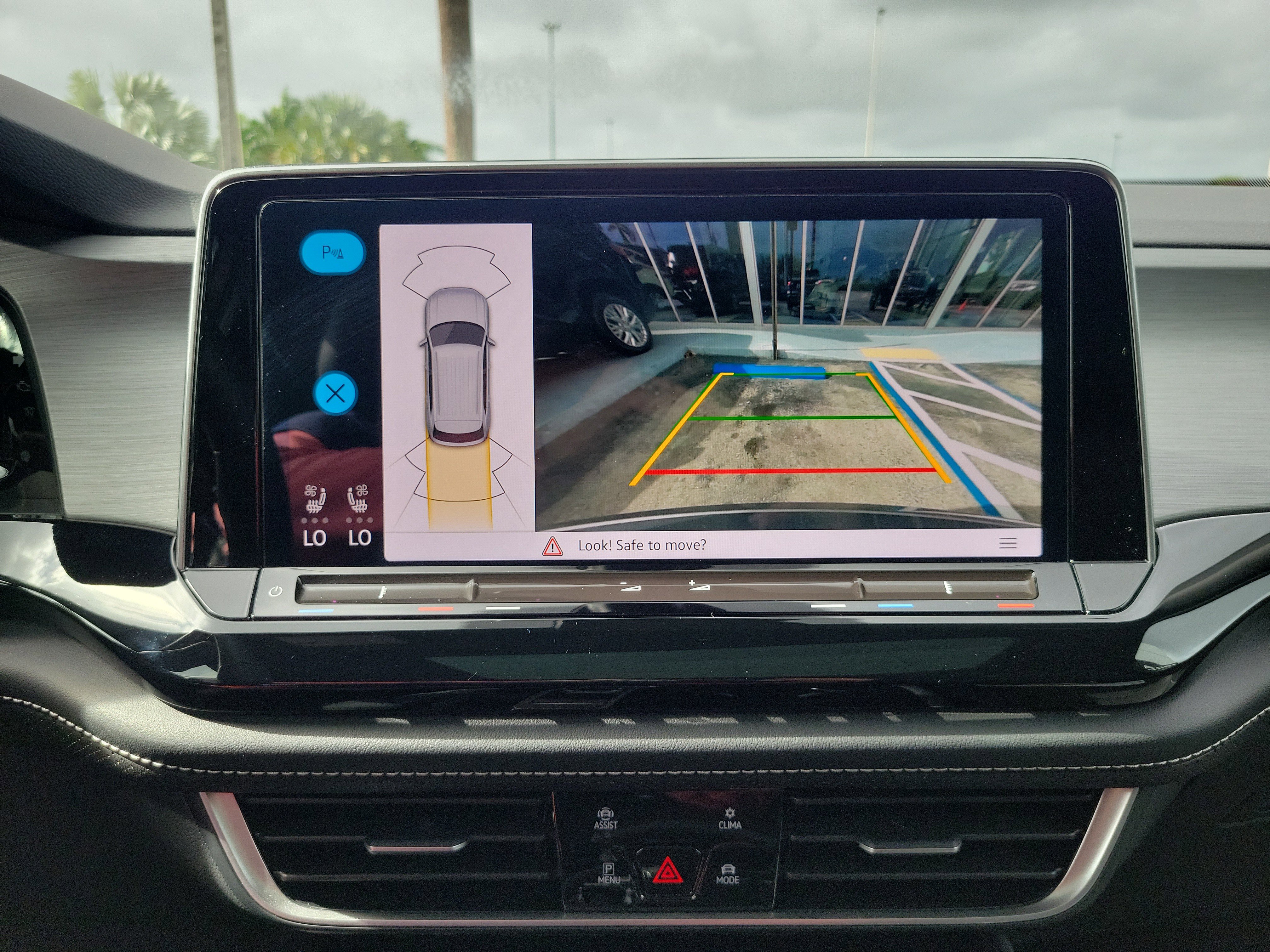 Used 2024 Volkswagen Atlas Cross Sport SE image 10