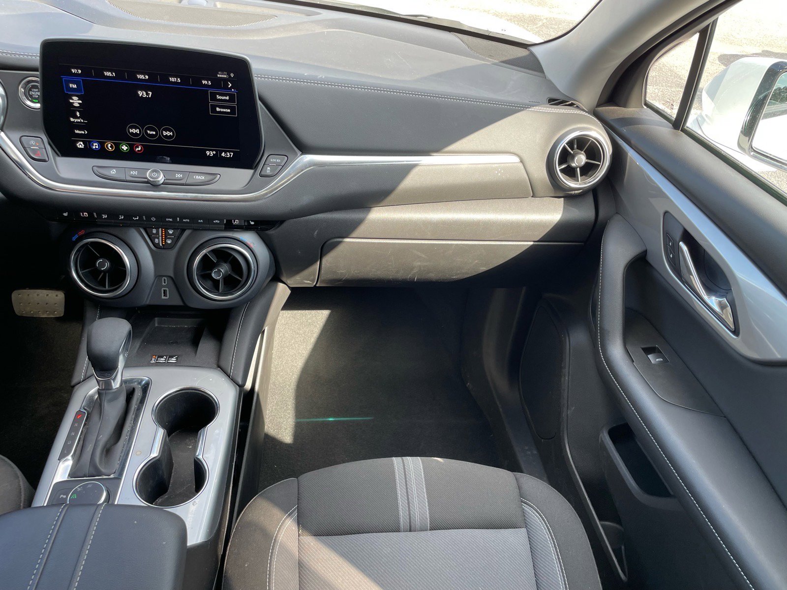 Used 2024 Chevrolet Blazer LT w/ Convenience Package image 6