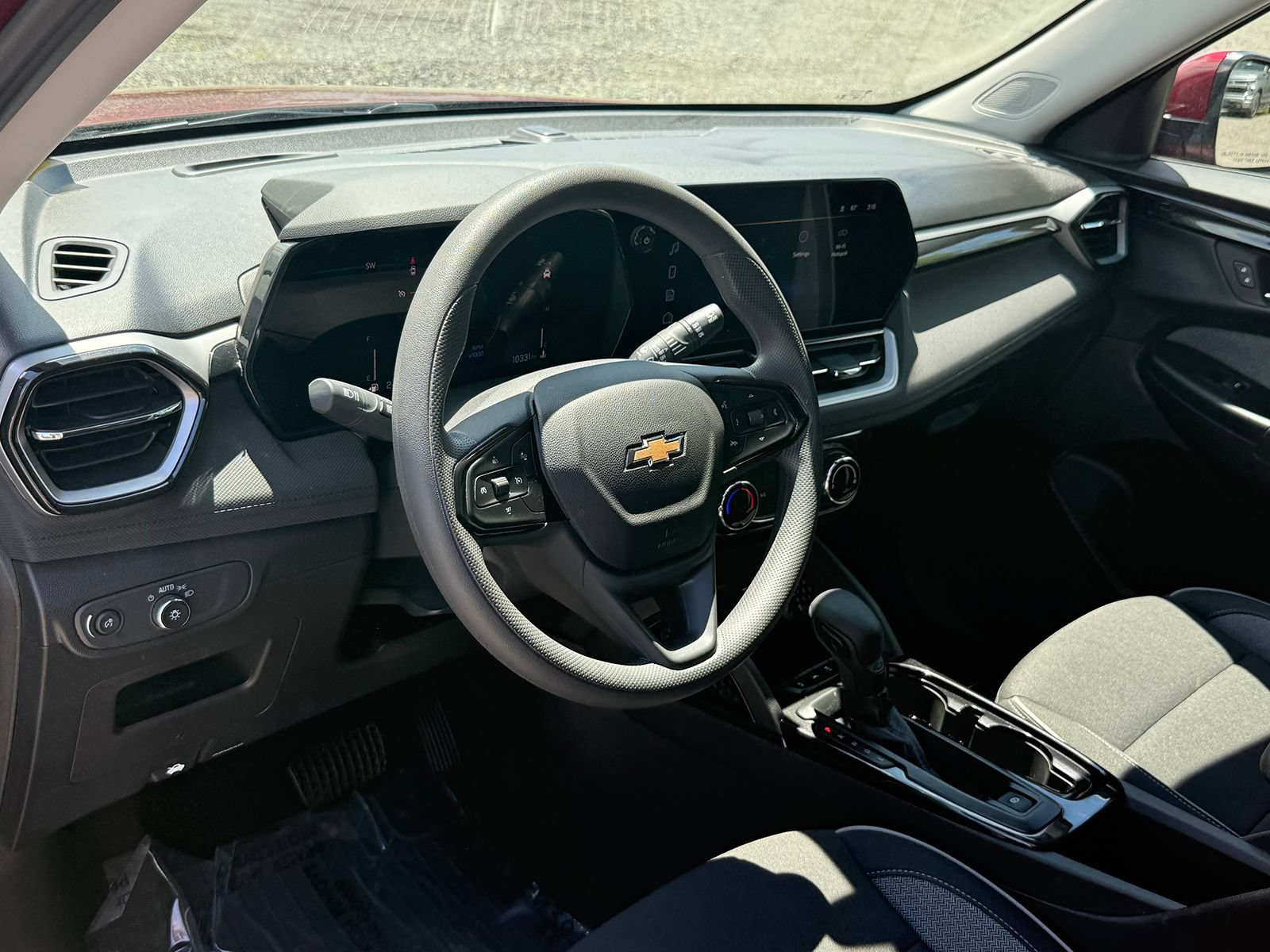 Certified 2025 Chevrolet TrailBlazer LT w/ Driver Confidence Package AWD/4WD image 12