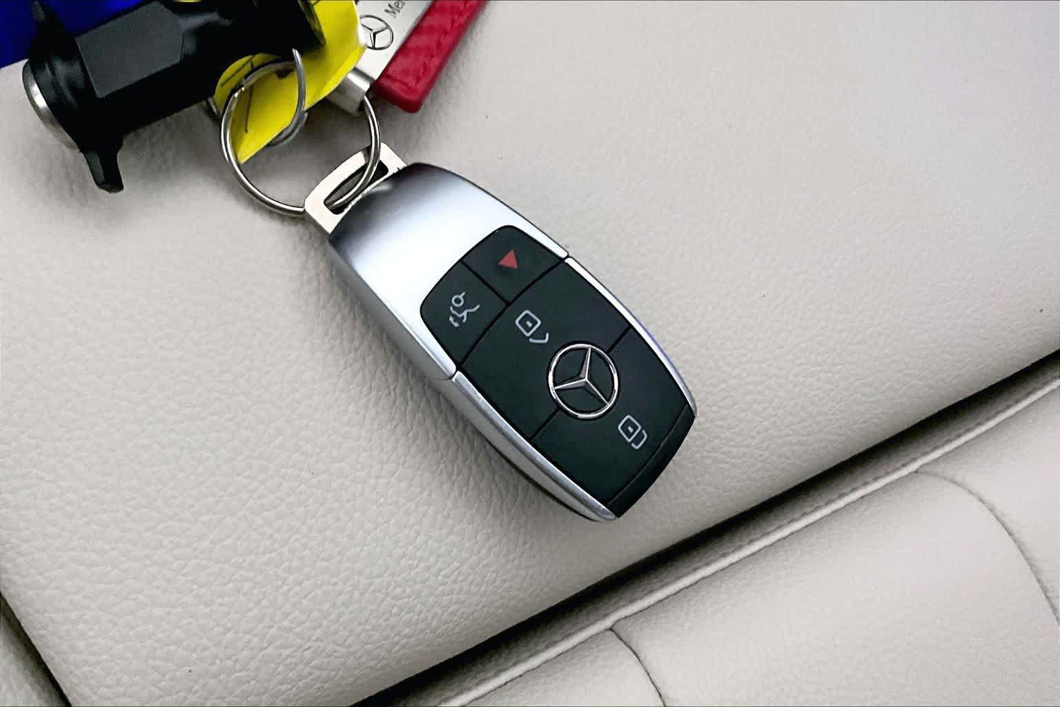 Certified 2023 Mercedes-Benz GLB 250 4MATIC image 15