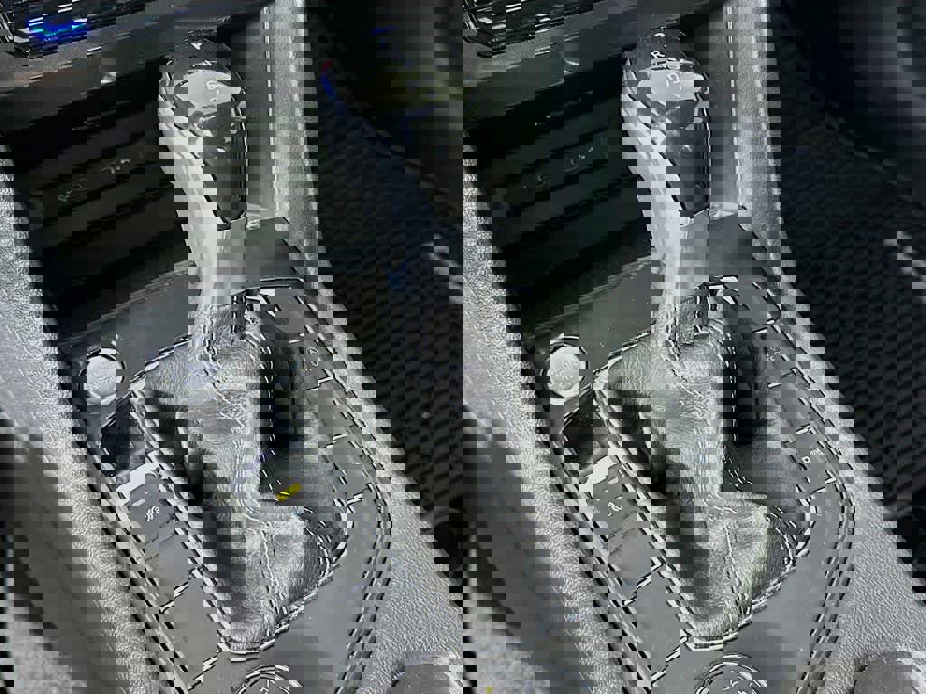 Used 2024 Volkswagen Tiguan SE R-Line image 19