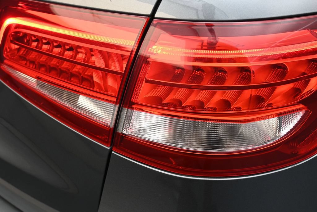 Used 2017 Mercedes-Benz GLC 300 4MATIC image 28