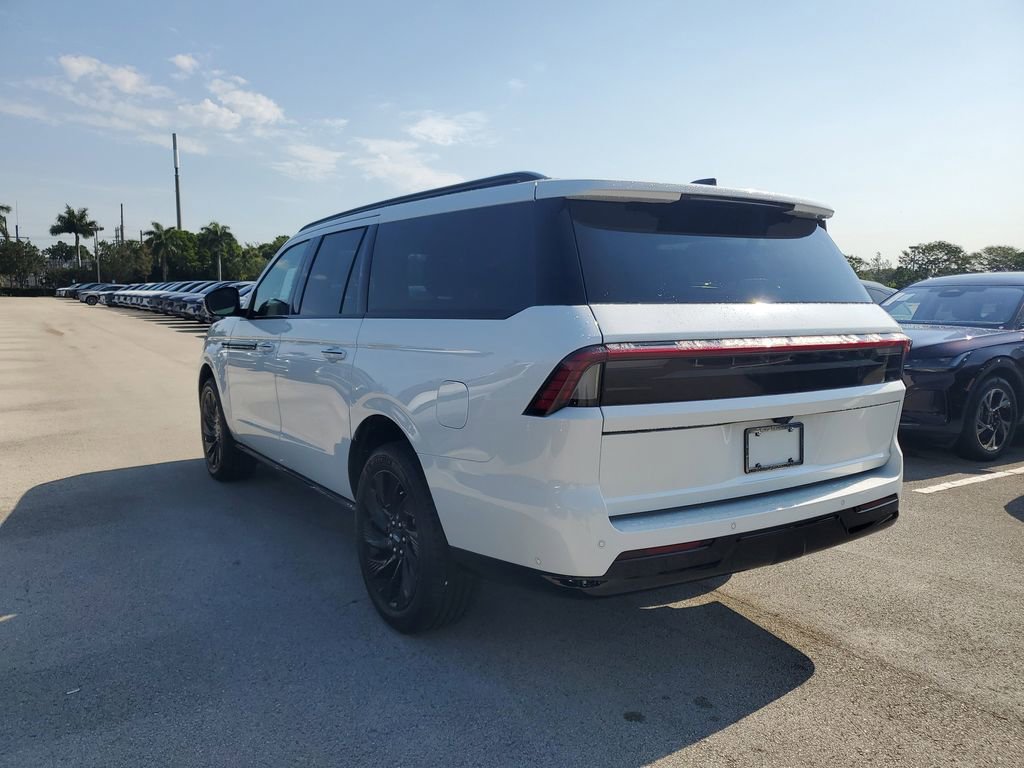 New 2025 Lincoln Navigator L Reserve w/ Jet Appearance Package image 3