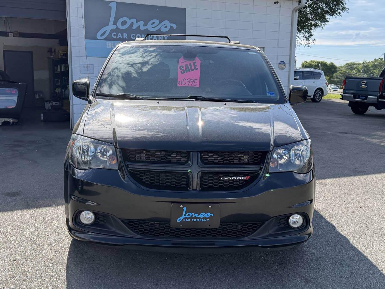 Used 2019 Dodge Grand Caravan GT FWD image 3
