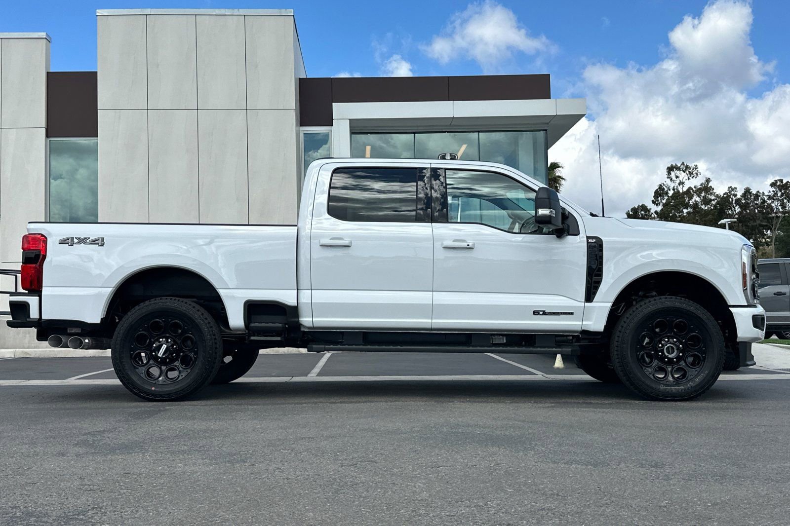 New 2026 Ford F250 XLT w/ XLT Premium Package AWD/4WD image 2