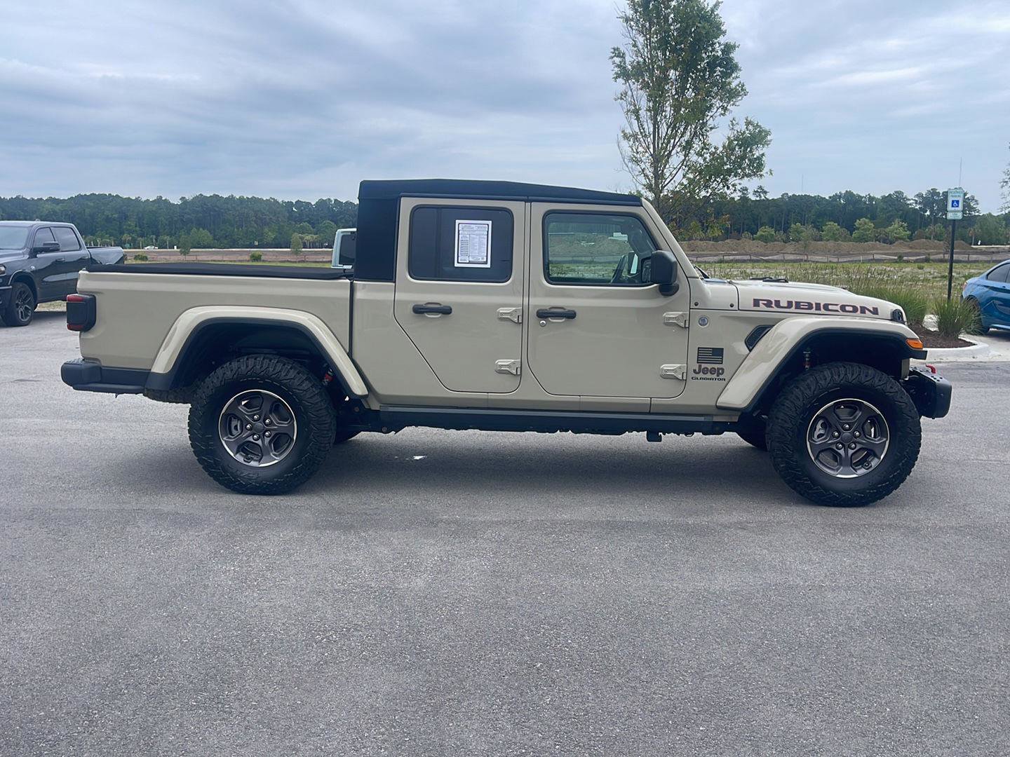 Used 2020 Jeep Gladiator Rubicon AWD/4WD image 8
