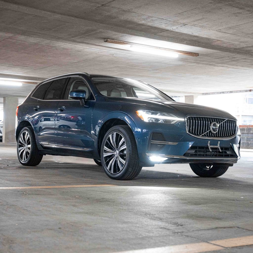 Certified 2023 Volvo XC60 B5 Plus w/ Climate Package AWD/4WD image 7