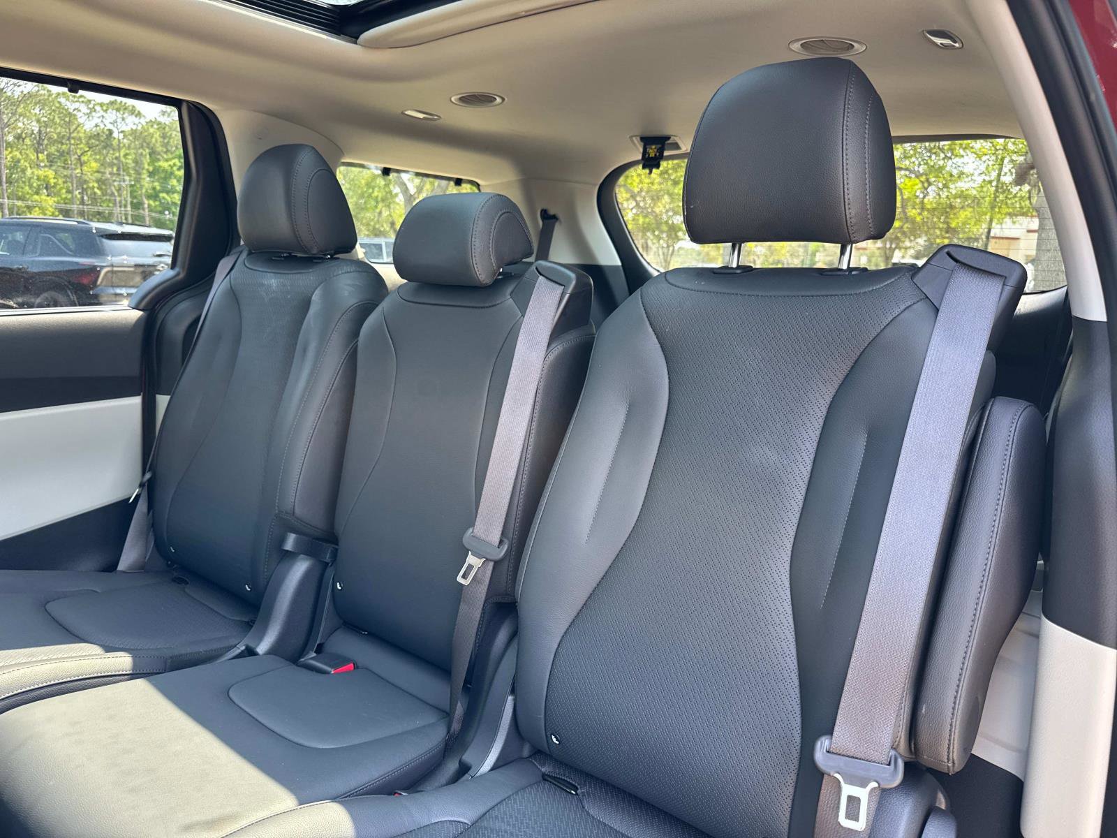 Used 2024 Kia Carnival SX Prestige image 12