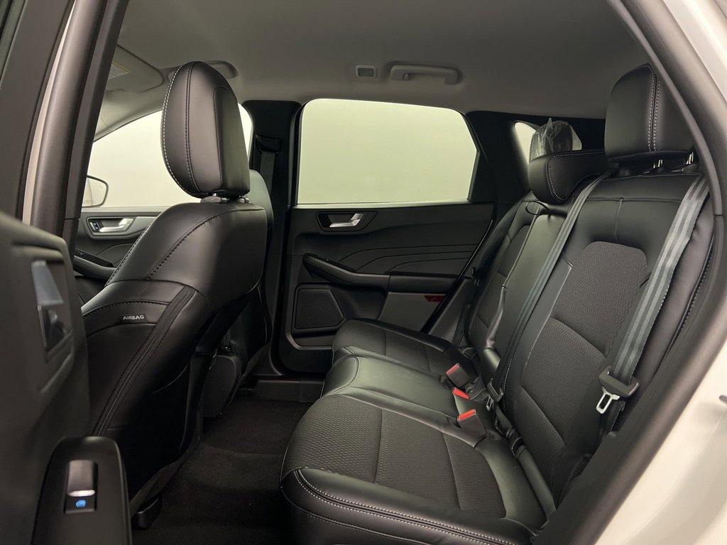 New 2025 Ford Escape SE image 27