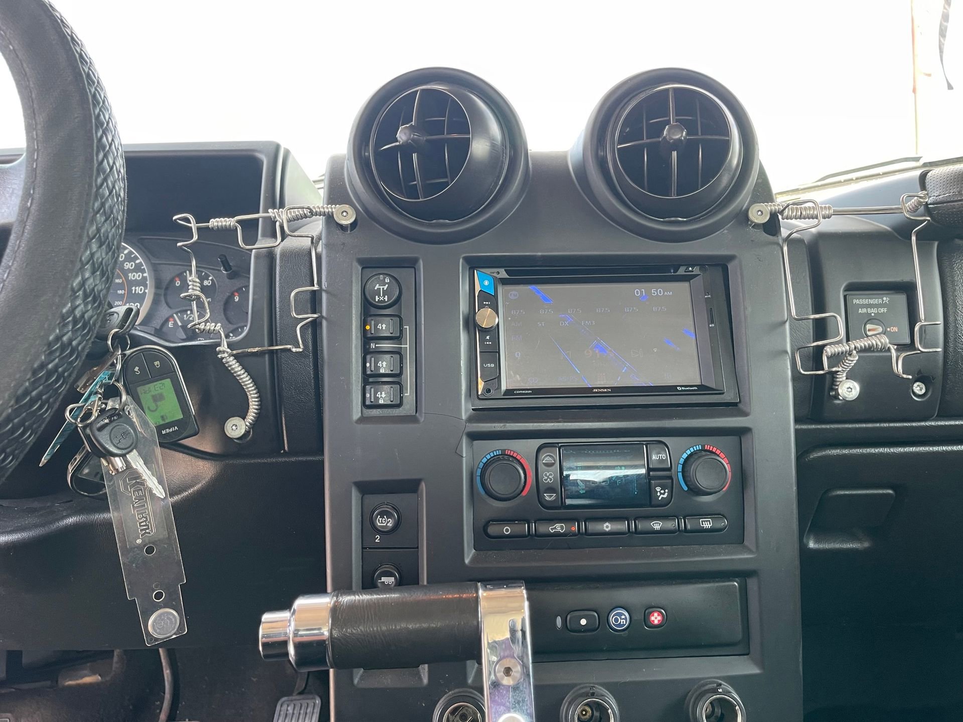 Used 2005 HUMMER H2 SUT w/ Preferred Equipment Group image 16