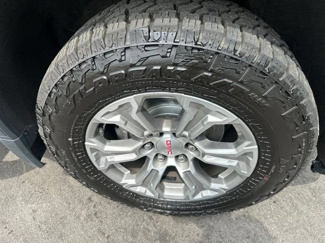 Used 2022 GMC Sierra 1500 SLE AWD/4WD image 9
