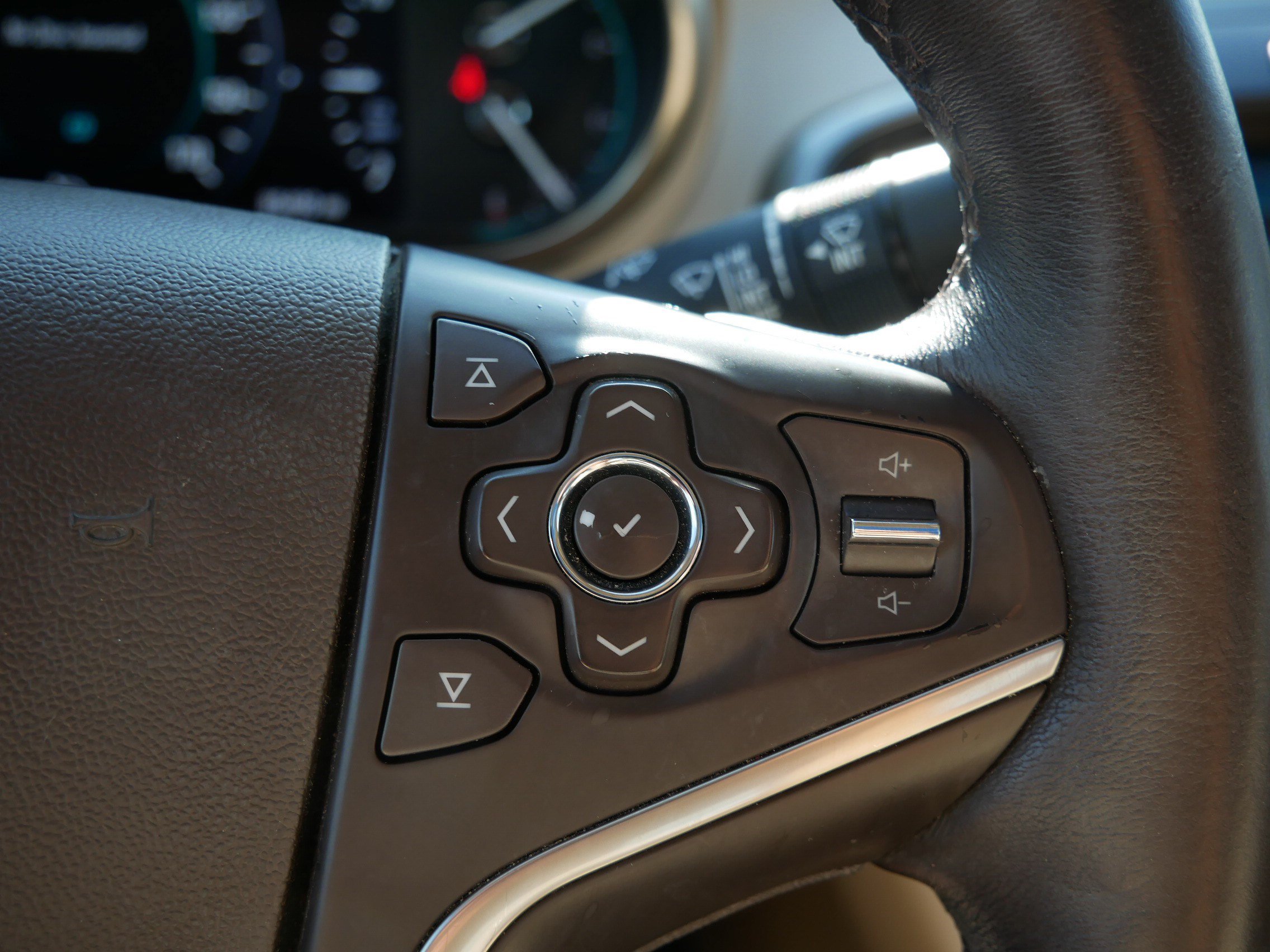 Used 2015 Buick LaCrosse Premium w/ Driver Confidence Package #1 FWD image 29