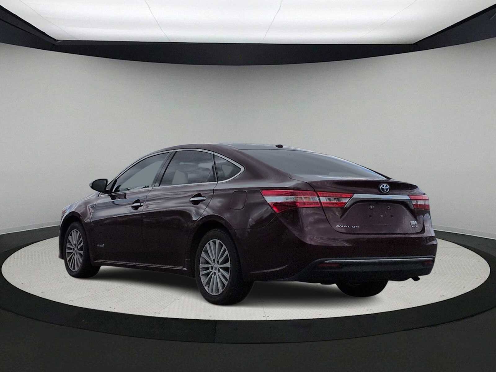 Used 2015 Toyota Avalon XLE Touring image 6