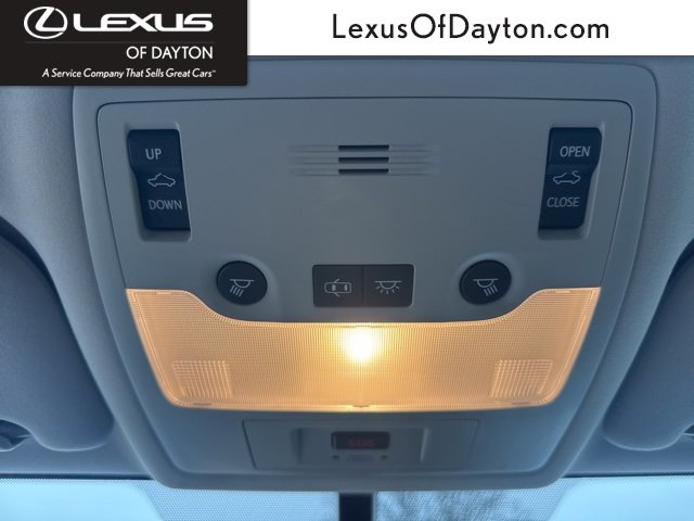 Used 2016 Lexus IS 300 AWD image 29