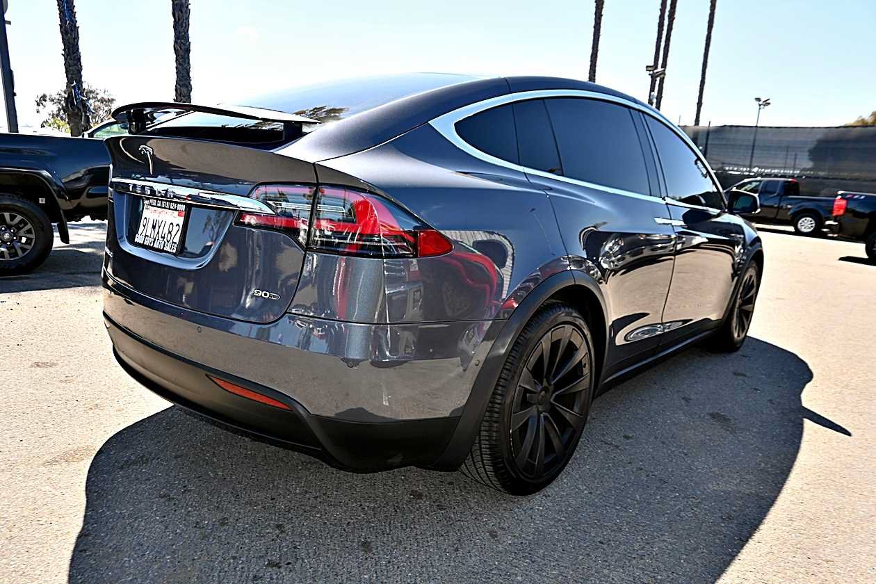 Used 2016 Tesla Model X 90D AWD/4WD image 7