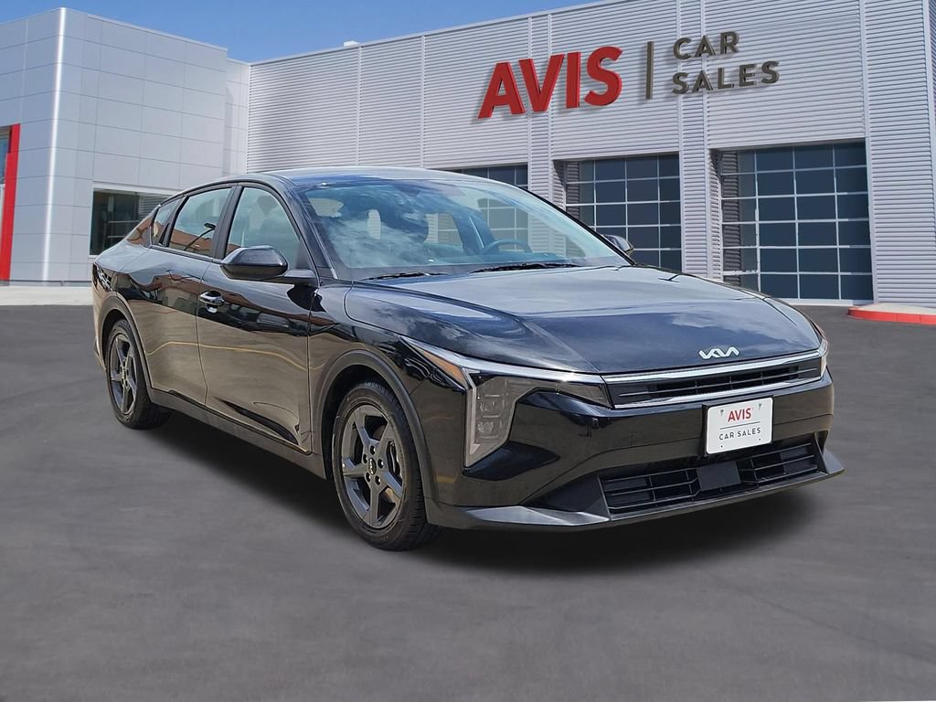 Used 2025 Kia K4 FWD image 3